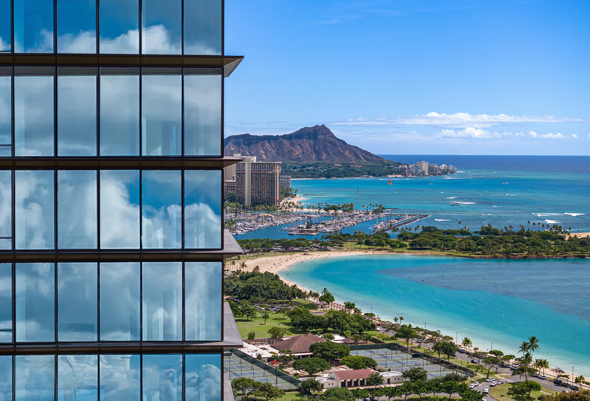 ワイキキの次はここ！進化するワードビレッジで叶えるハワイライフ～最新物件MAHANA先行公開～