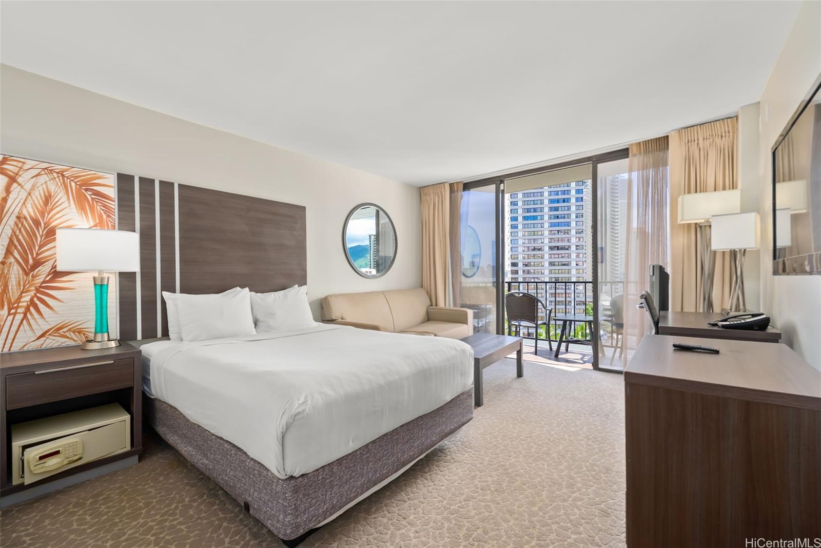 弊社リスティング物件のご紹介「パームスアットワイキキ#819」